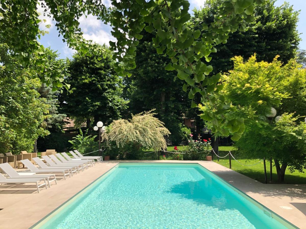 Hotel Milano Pool & Garden Salice Terme Eksteriør bilde