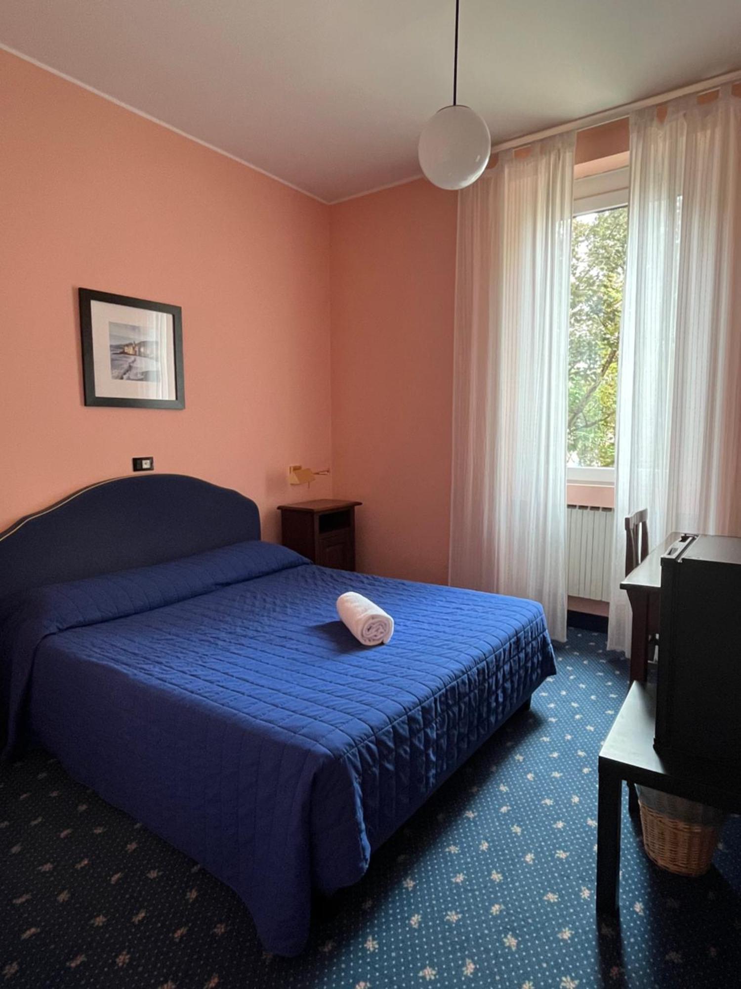 Hotel Milano Pool & Garden Salice Terme Eksteriør bilde
